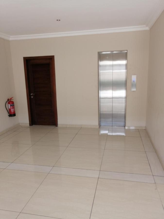 Apartamento Tricia'S Place - One Family At A Time Acra Exterior foto