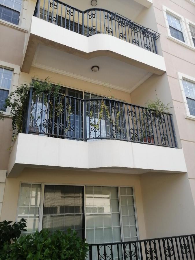 Apartamento Tricia'S Place - One Family At A Time Acra Exterior foto