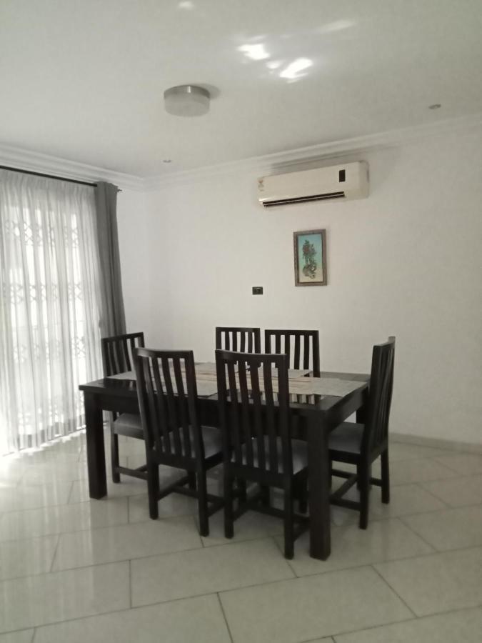 Apartamento Tricia'S Place - One Family At A Time Acra Exterior foto
