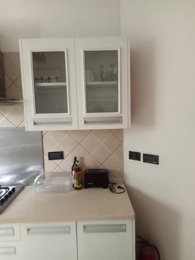 Apartamento Tricia'S Place - One Family At A Time Acra Exterior foto